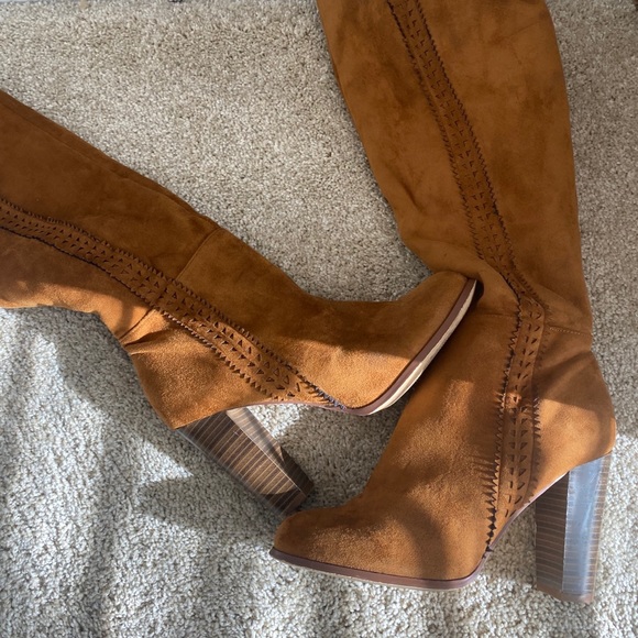 COPY - Lulu’s Knee High Suede Boots - Picture 2 of 5